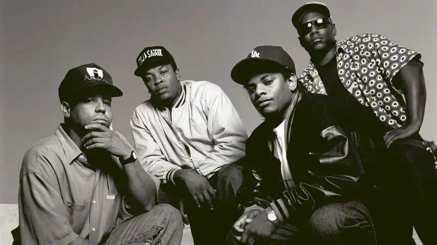 rapgroep nwa opgenomen in rock and roll hall of fame